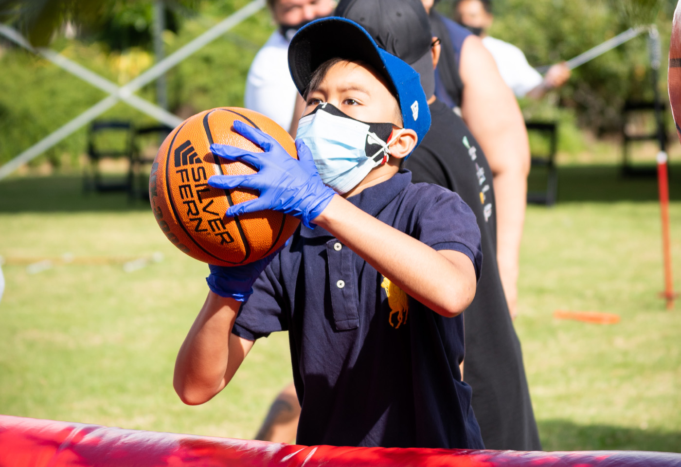 Image for Hundreds in tāmaki turn out for bounce